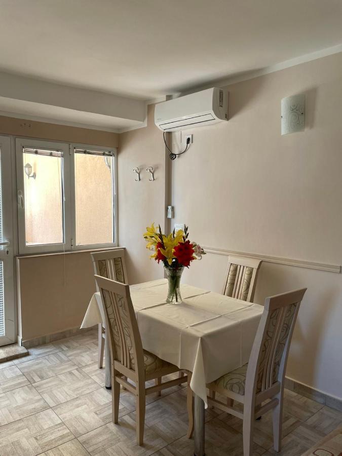 Apartman Pijavica Бієла Екстер'єр фото
